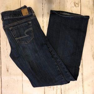 AE favorite boyfriend jean